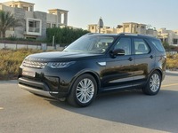 Used 2018 Land Rover Discovery for sale in Dubai